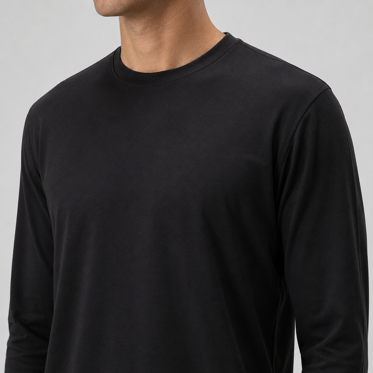 The Classic Longsleeve – Deep Black
