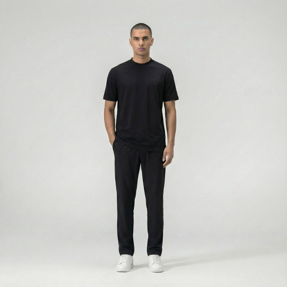 The Classic T-shirt – Deep Black