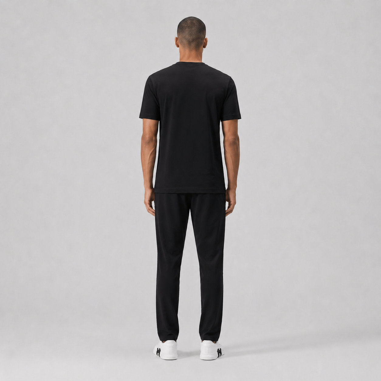 The Classic T-shirt – Deep Black